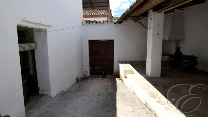 Image No.15-5 Bed Property for sale