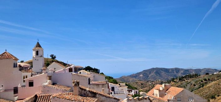 Image No.18-3 Bed Property for sale