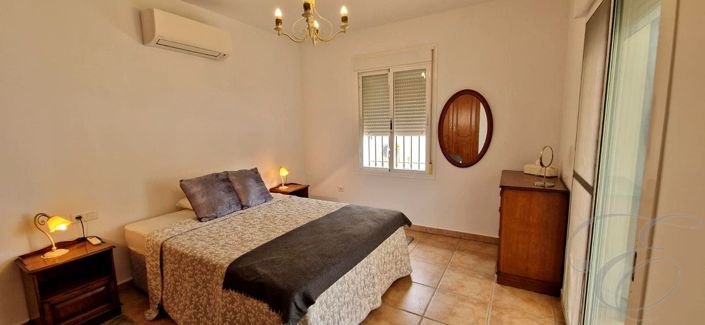 Image No.13-4 Bed Property for sale