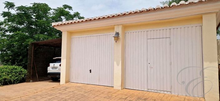 Image No.25-4 Bed Property for sale