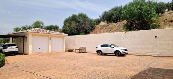 Image No.26-4 Bed Property for sale