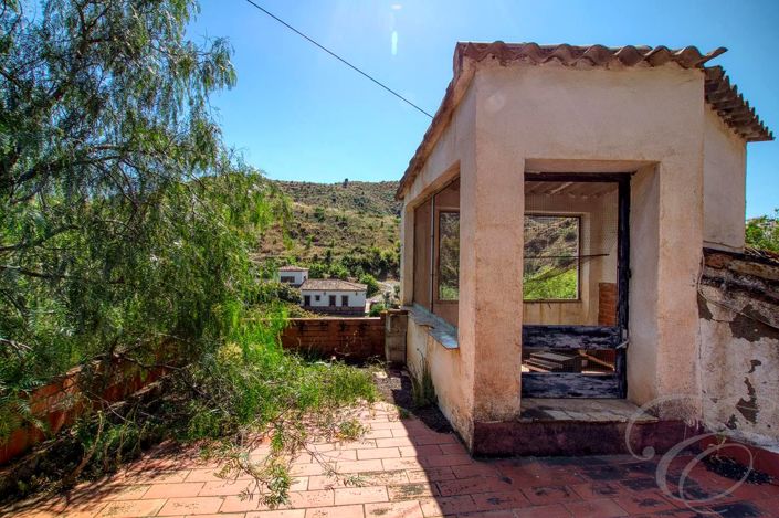 Image No.14-2 Bed Property for sale