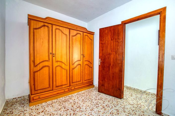 Image No.6-2 Bed Property for sale