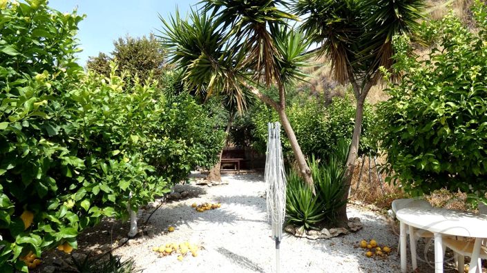 Image No.21-3 Bed Property for sale