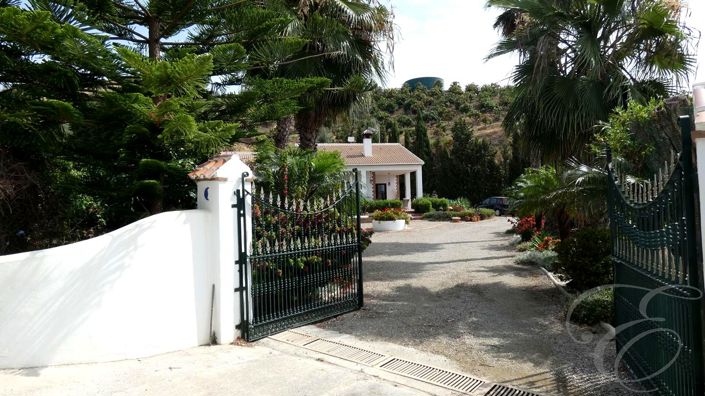 Image No.26-3 Bed Property for sale