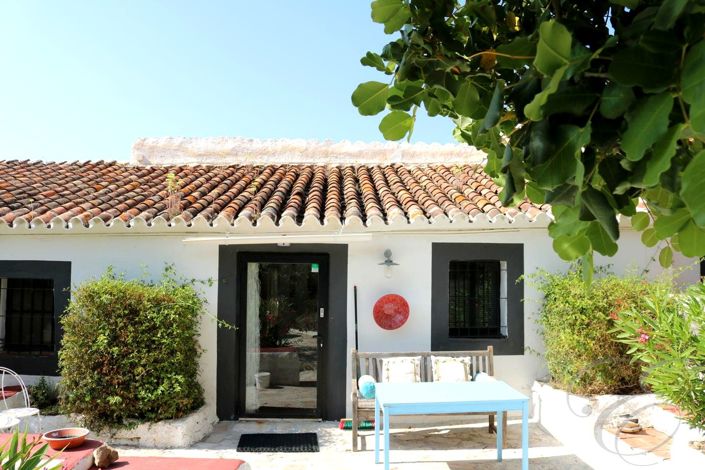 Image No.20-5 Bed Property for sale