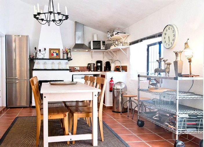 Image No.25-5 Bed Property for sale