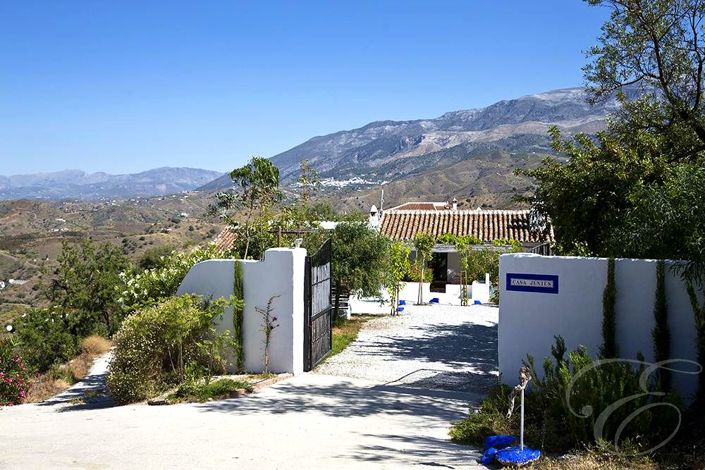 Image No.4-5 Bed Property for sale