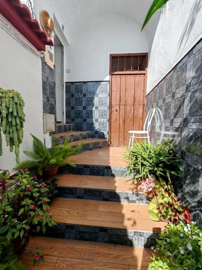 Image No.2-3 Bed Property for sale