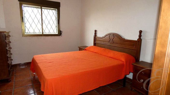 Image No.6-4 Bed Property for sale