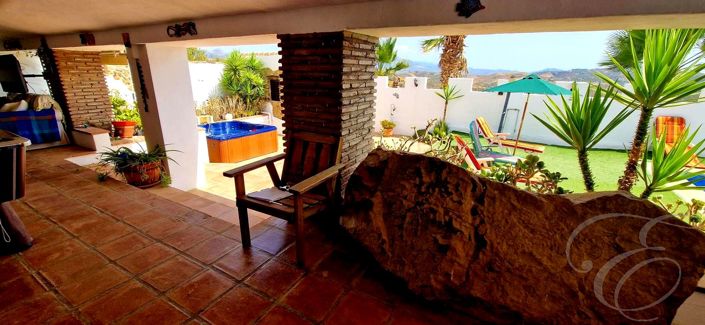 Image No.21-7 Bed Property for sale