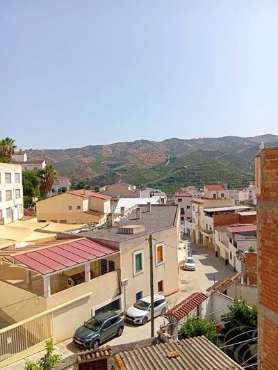 Image No.2-3 Bed Property for sale