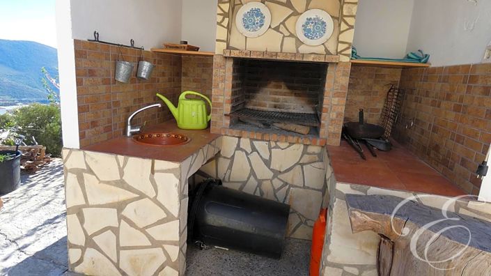 Image No.15-7 Bed Property for sale