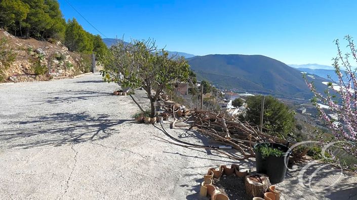 Image No.16-7 Bed Property for sale