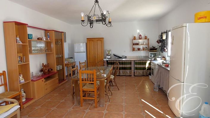 Image No.21-7 Bed Property for sale