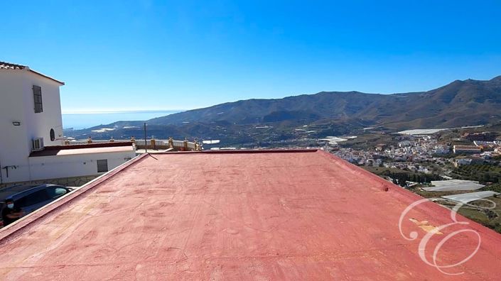 Image No.23-7 Bed Property for sale