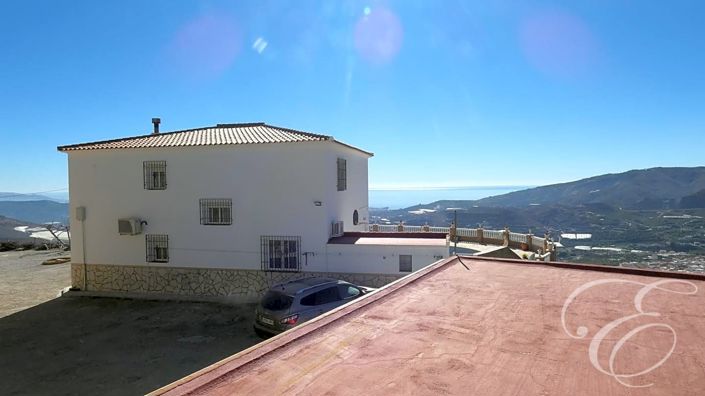 Image No.24-7 Bed Property for sale