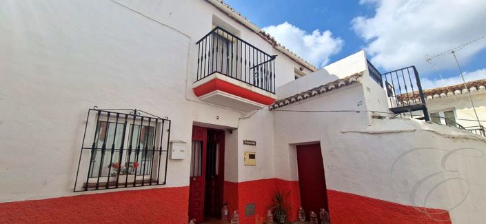 Image No.1-3 Bed Property for sale