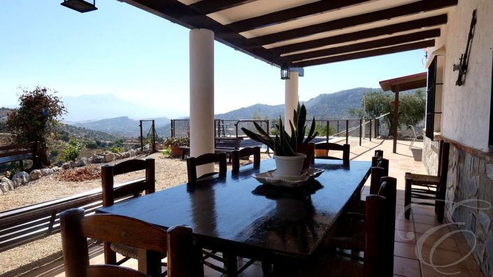 Image No.4-6 Bed Property for sale