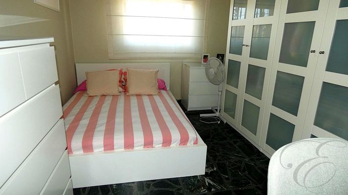 Image No.16-5 Bed Property for sale