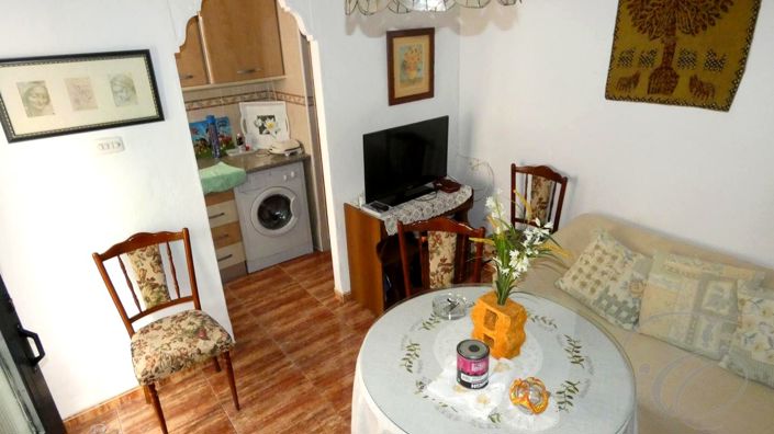 Image No.4-2 Bed Property for sale