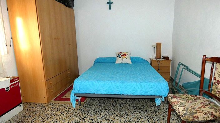 Image No.6-2 Bed Property for sale