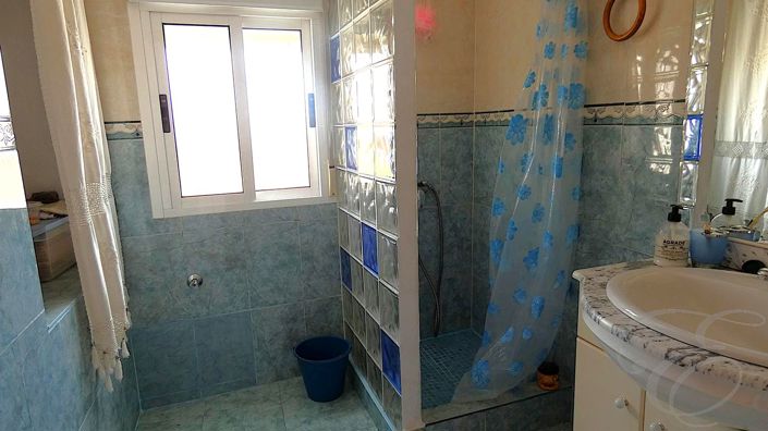 Image No.8-2 Bed Property for sale