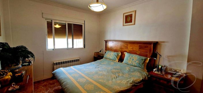 Image No.13-6 Bed Property for sale