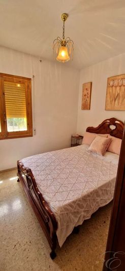 Image No.15-6 Bed Property for sale