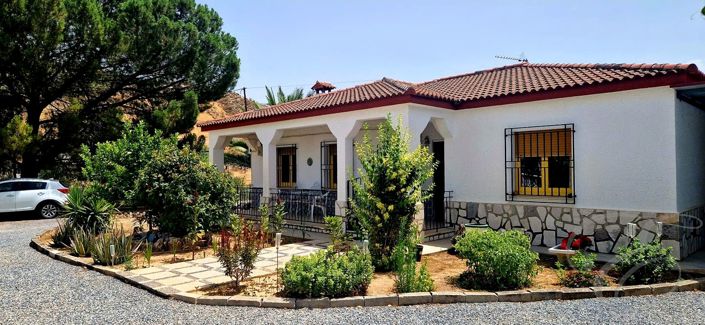 Image No.18-6 Bed Property for sale