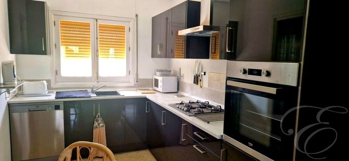 Image No.25-6 Bed Property for sale