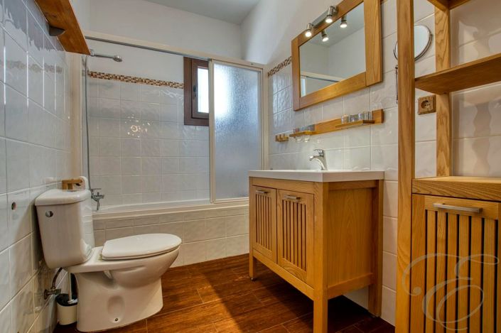 Image No.13-3 Bed Property for sale