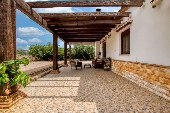 Image No.18-3 Bed Property for sale