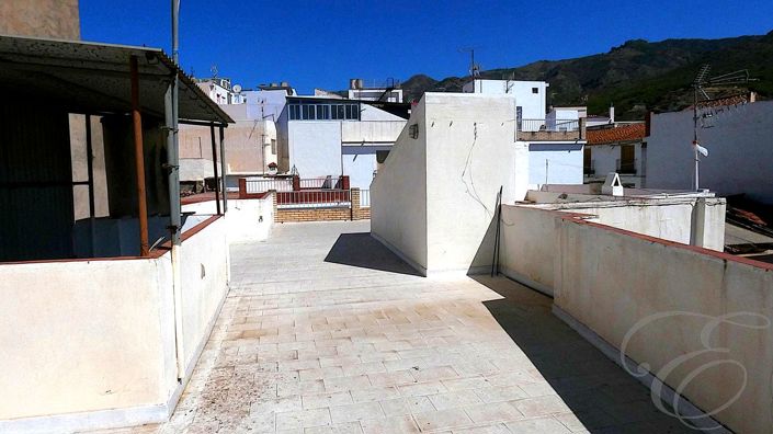 Image No.9-6 Bed Property for sale