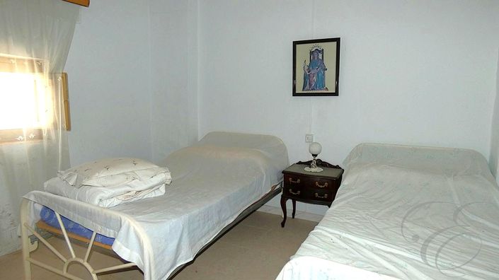 Image No.7-2 Bed Property for sale