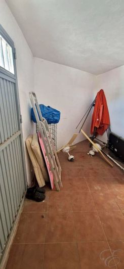 Image No.12-3 Bed Property for sale