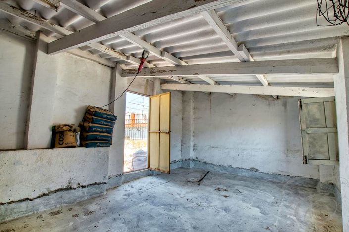 Image No.17-4 Bed Property for sale