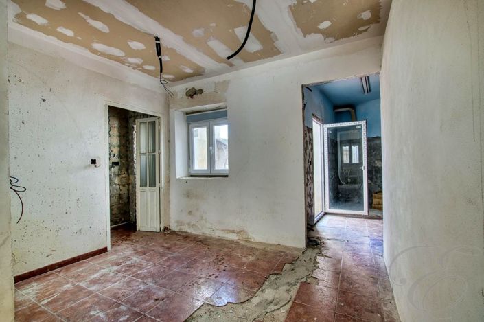 Image No.4-4 Bed Property for sale