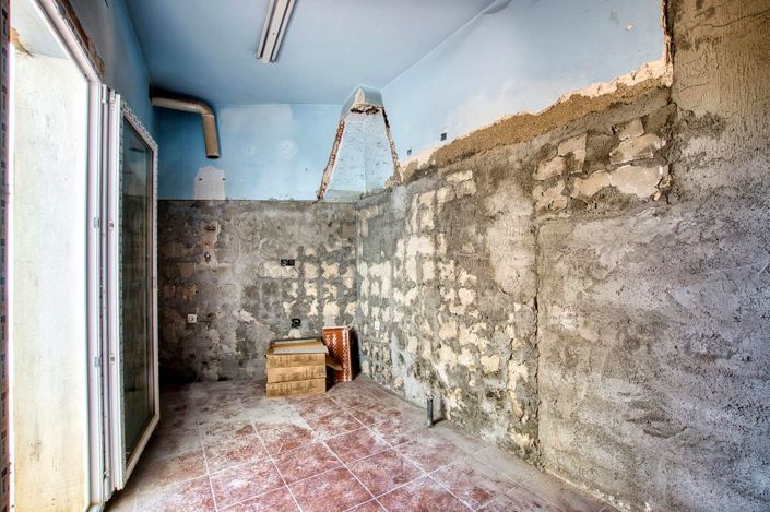 Image No.6-4 Bed Property for sale