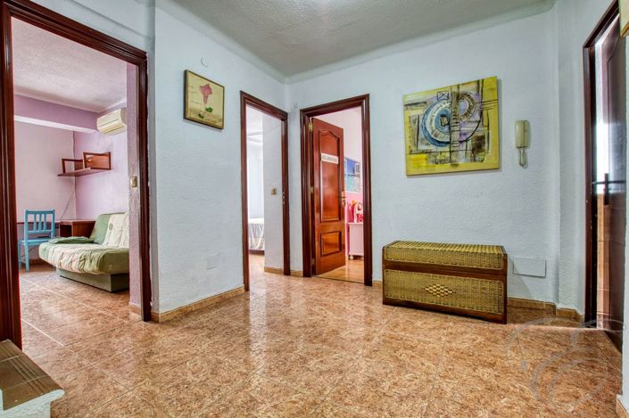 Image No.15-5 Bed Property for sale