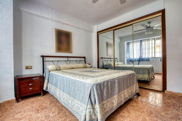 Image No.19-5 Bed Property for sale