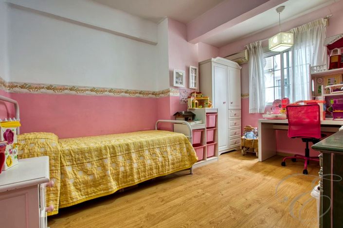 Image No.20-5 Bed Property for sale