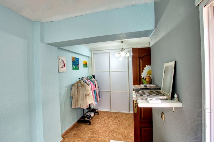 Image No.24-5 Bed Property for sale