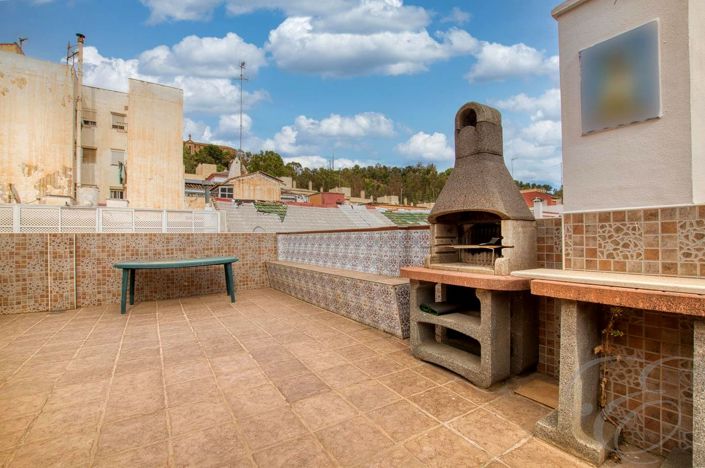 Image No.30-5 Bed Property for sale