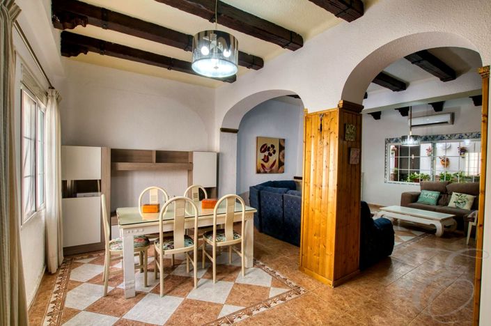 Image No.4-5 Bed Property for sale