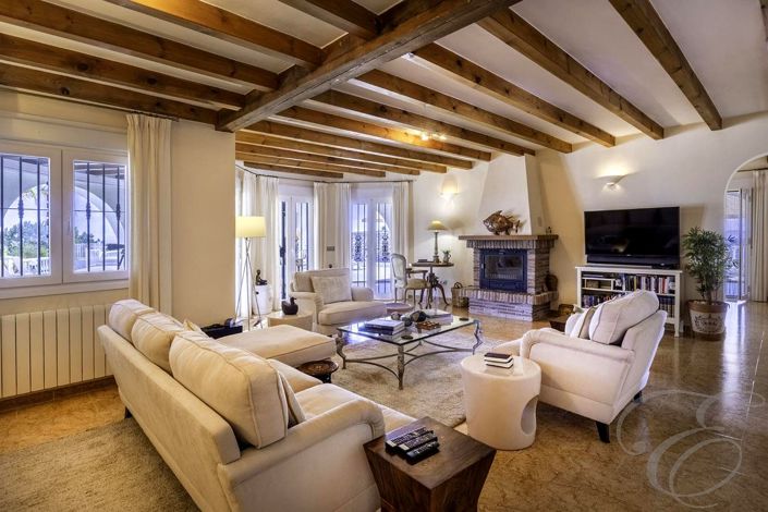 Image No.11-4 Bed Property for sale