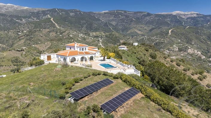 Image No.30-4 Bed Property for sale