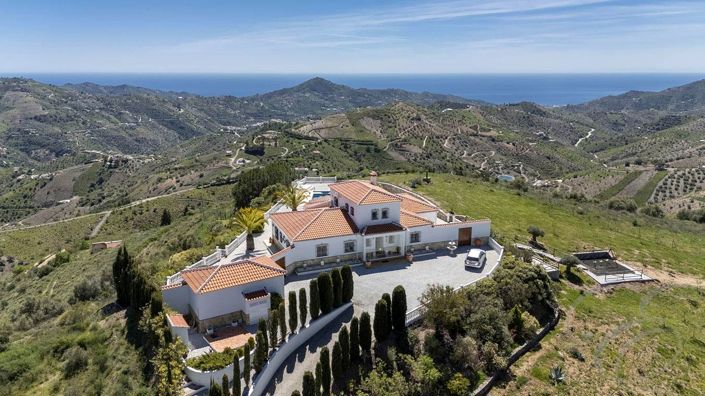 Image No.34-4 Bed Property for sale