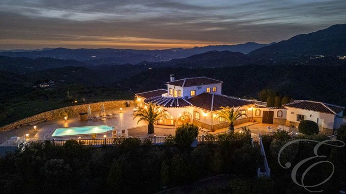 Image No.38-4 Bed Property for sale