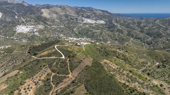 Image No.5-4 Bed Property for sale